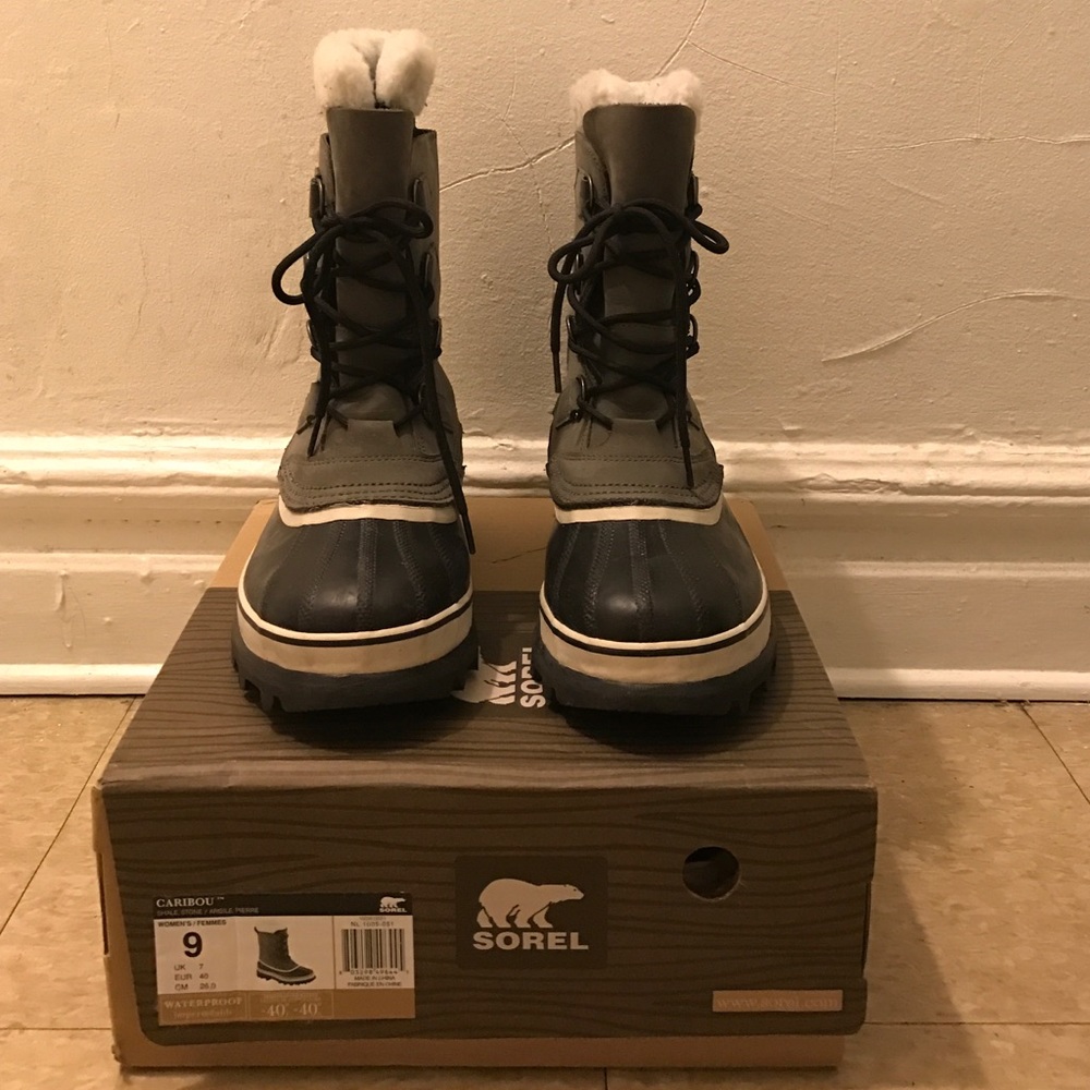 Sorel Caribou Boot in Shale/Stone Women's 9